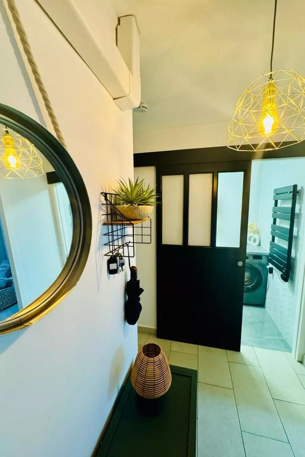 Wunderschöne renovierte Wohnung mit vollem Meerblick