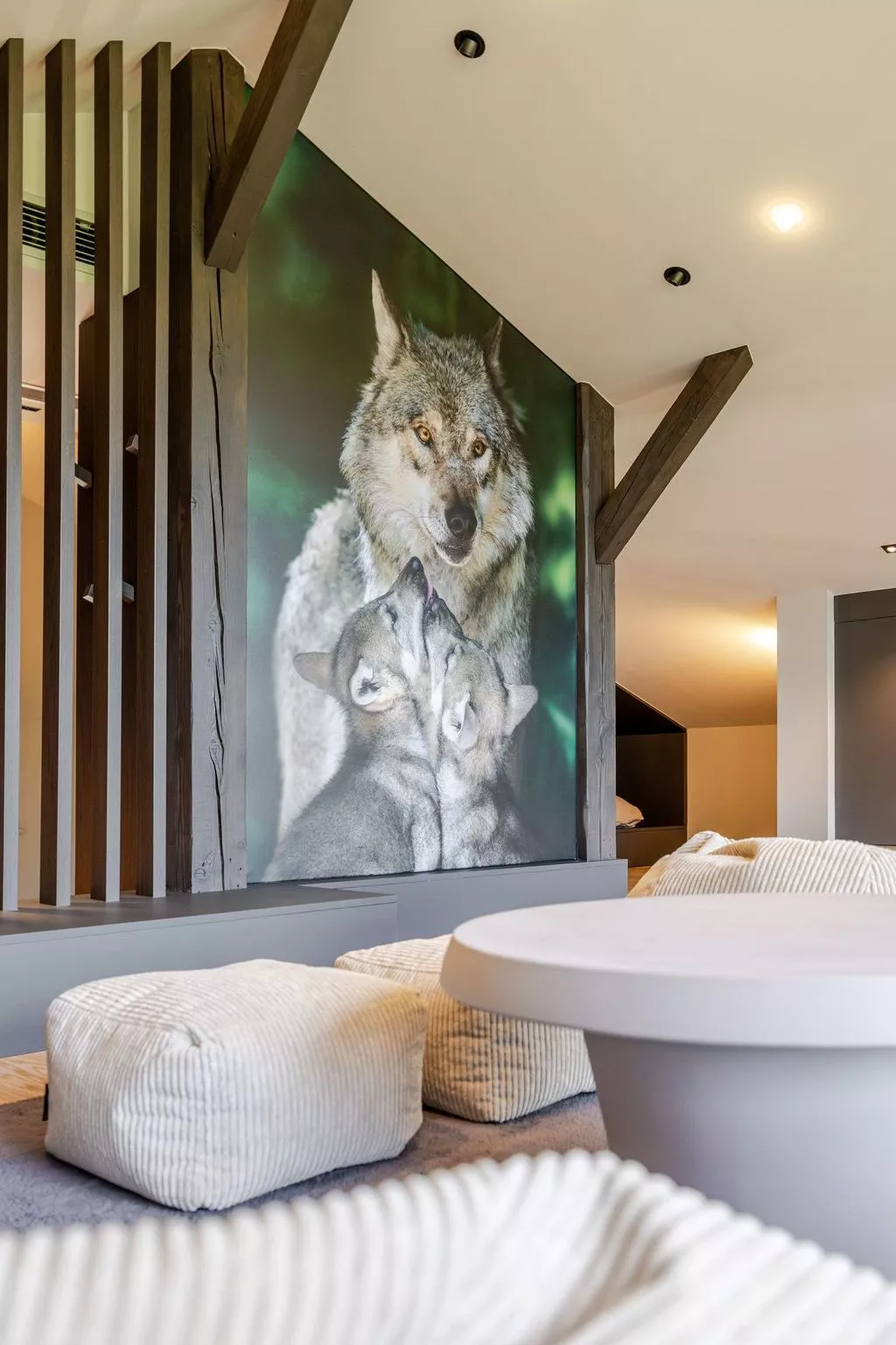 Loge aux Loups, Innenpool, Sauna, nahe am See-Image-tags.info