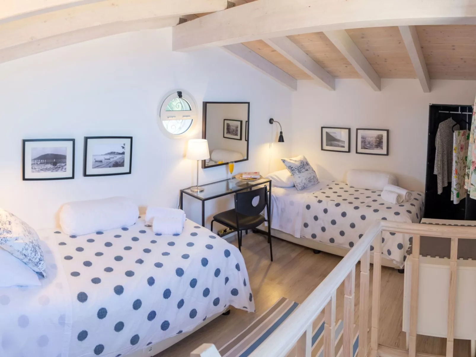 Villa mit Pool und majestätischem Meerblick