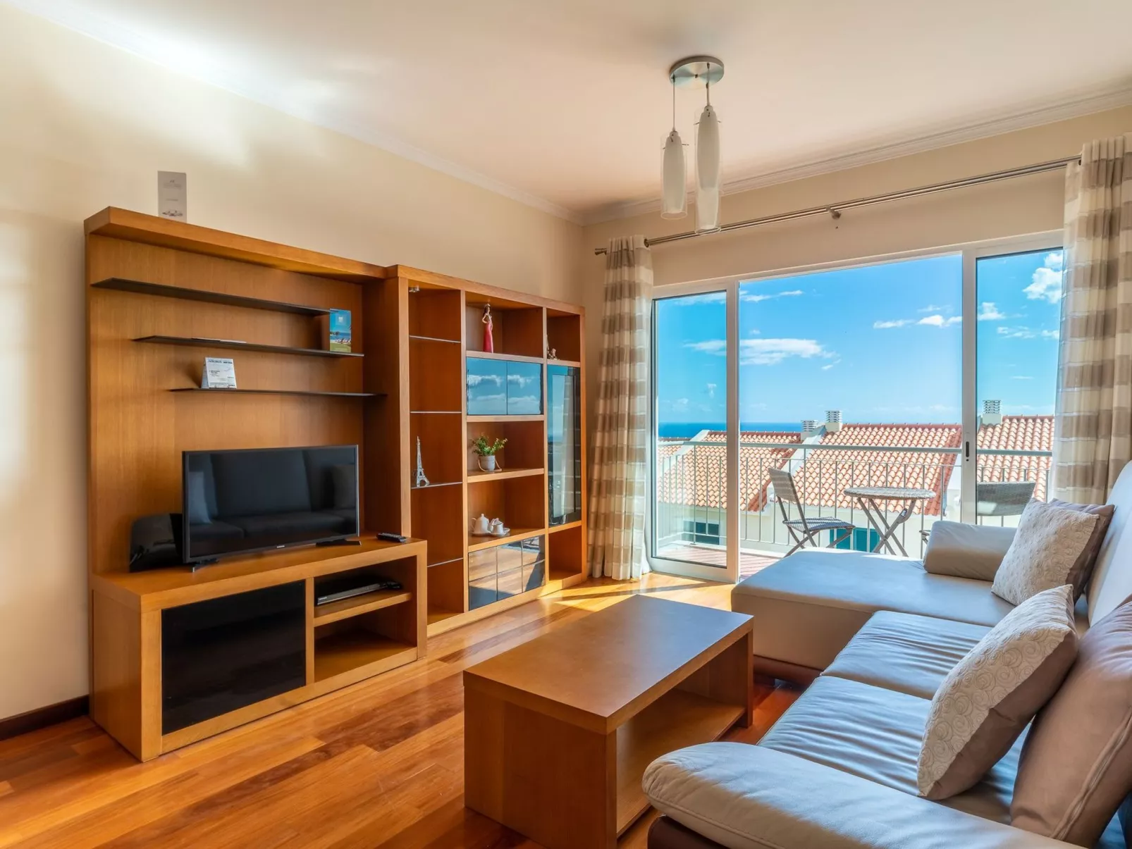 "Garajau View" mit Balkon