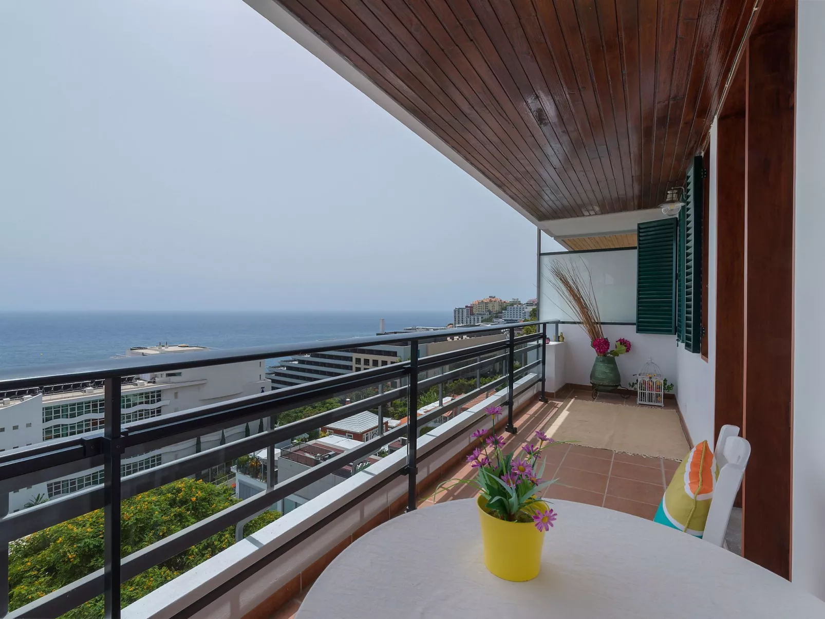 Wohnung mit Balkon und Aussicht in São Martinho