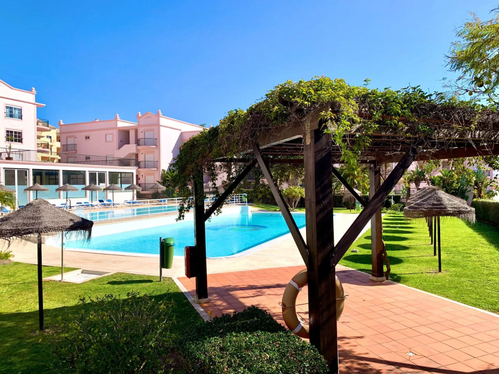 Wohnung mit Meerblick , mitten im Zentrum von Luz