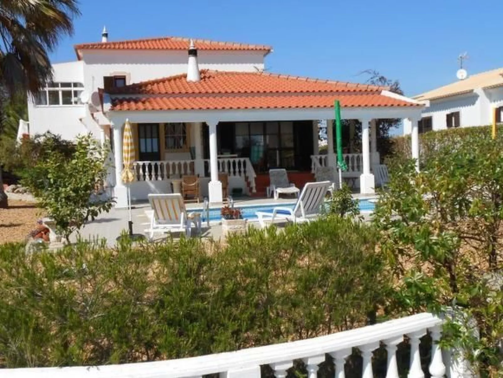 Nettes Ferienhaus in Altura mit Gepflegtem Garten