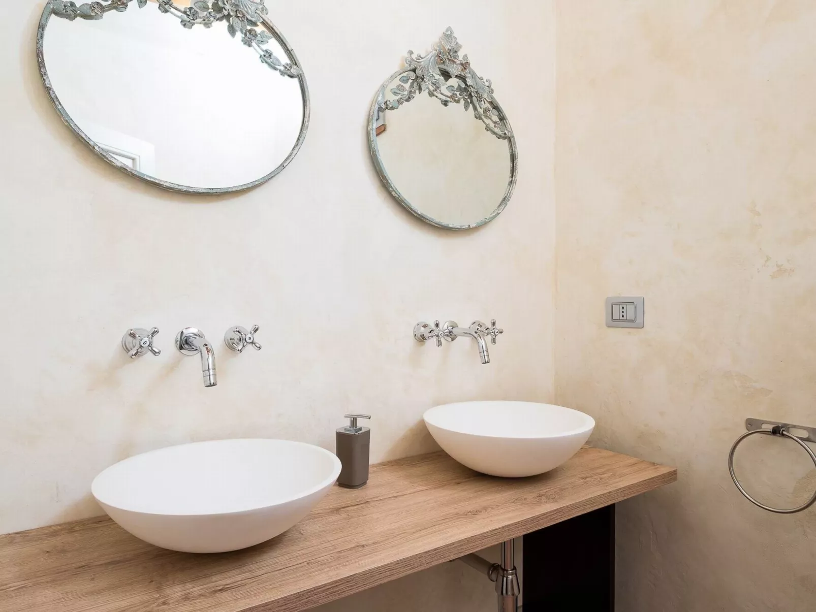 "Cascia T4 Rota" mit Pool-Binnen