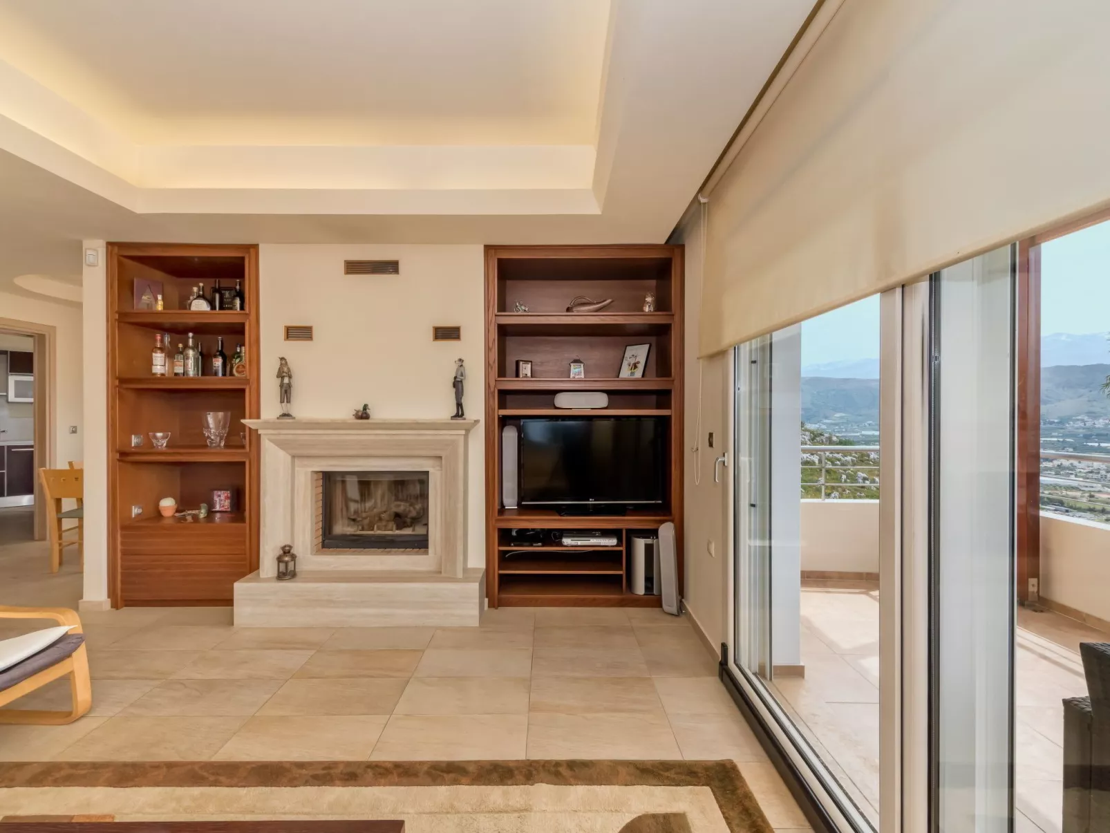 Karmilos Hill Villa - absolute Privatsphäre-Binnen