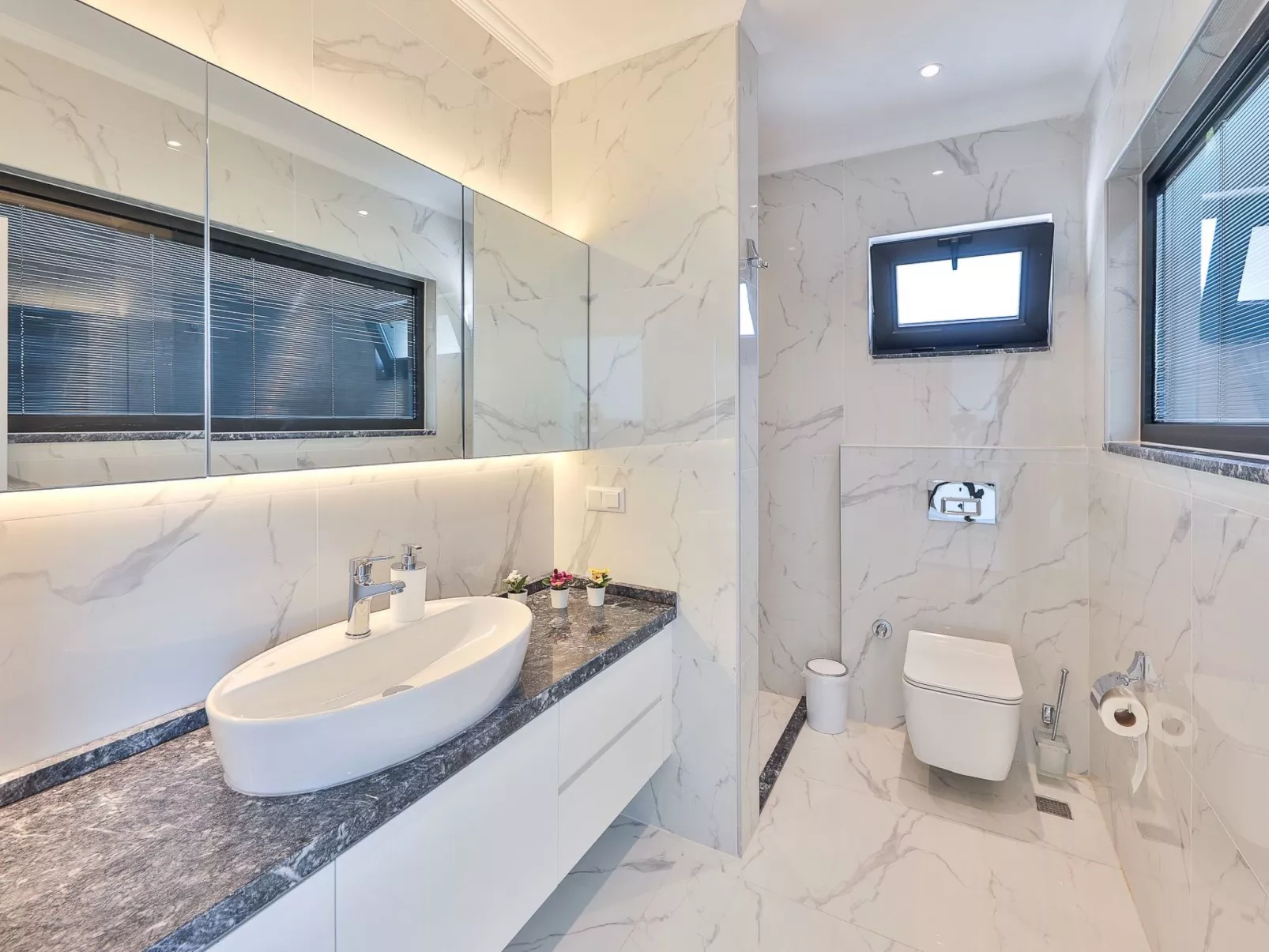 Moderne Luxusvilla in Kalkan mit Meerblick