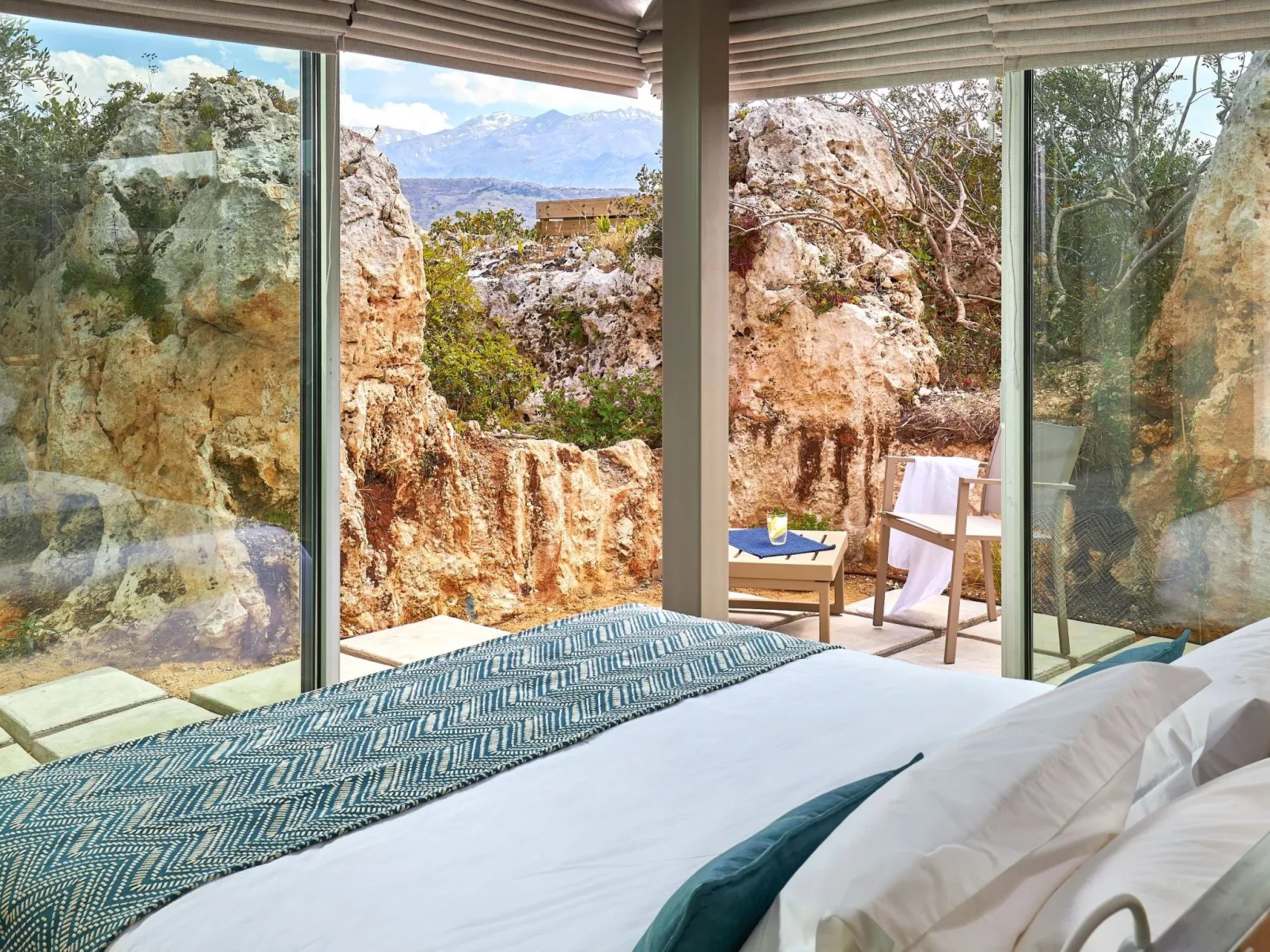 New Olives and Thyme, Meerblick mit 2 beheizten Pools-Binnen