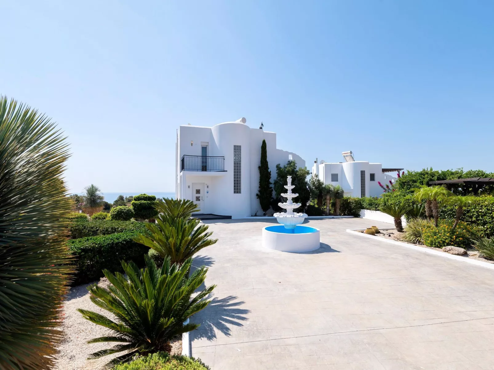 Charmante Diamond Villa in der Nähe von Gennadi Strand-Buiten