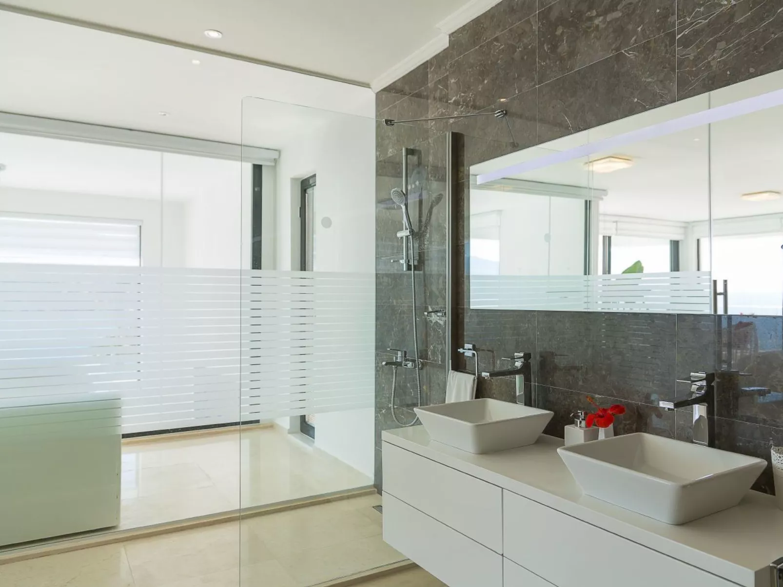 Moderne Villa nähe Meer in Kalkan 8 P