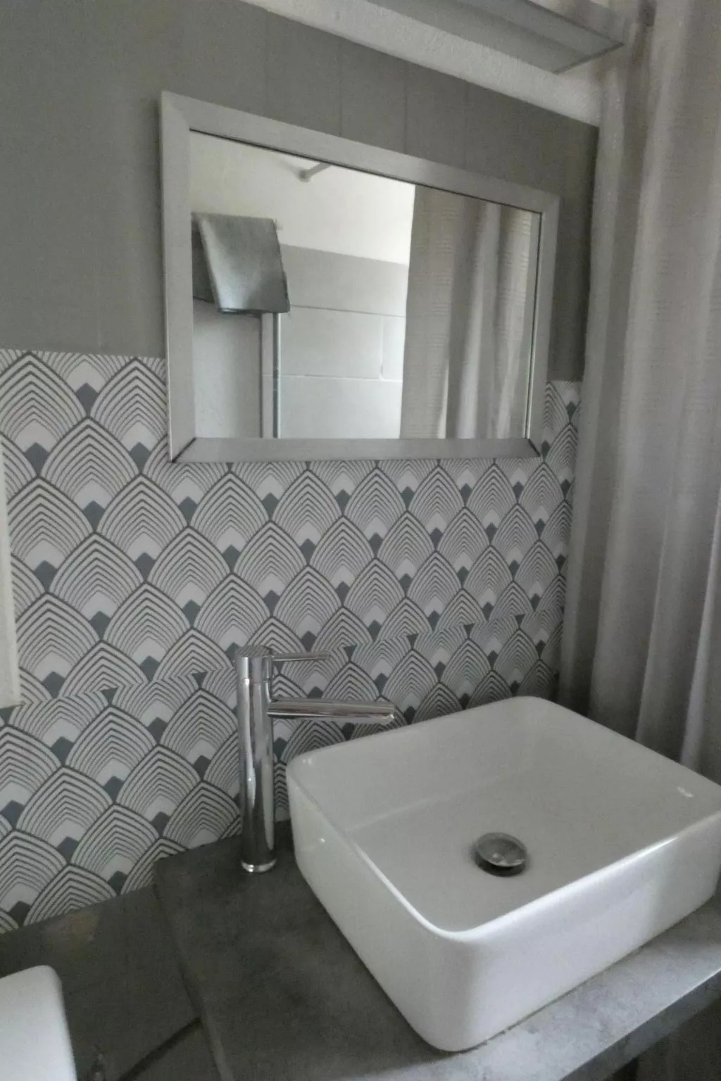 "La CIgale" mit Schwimmbad-Binnen