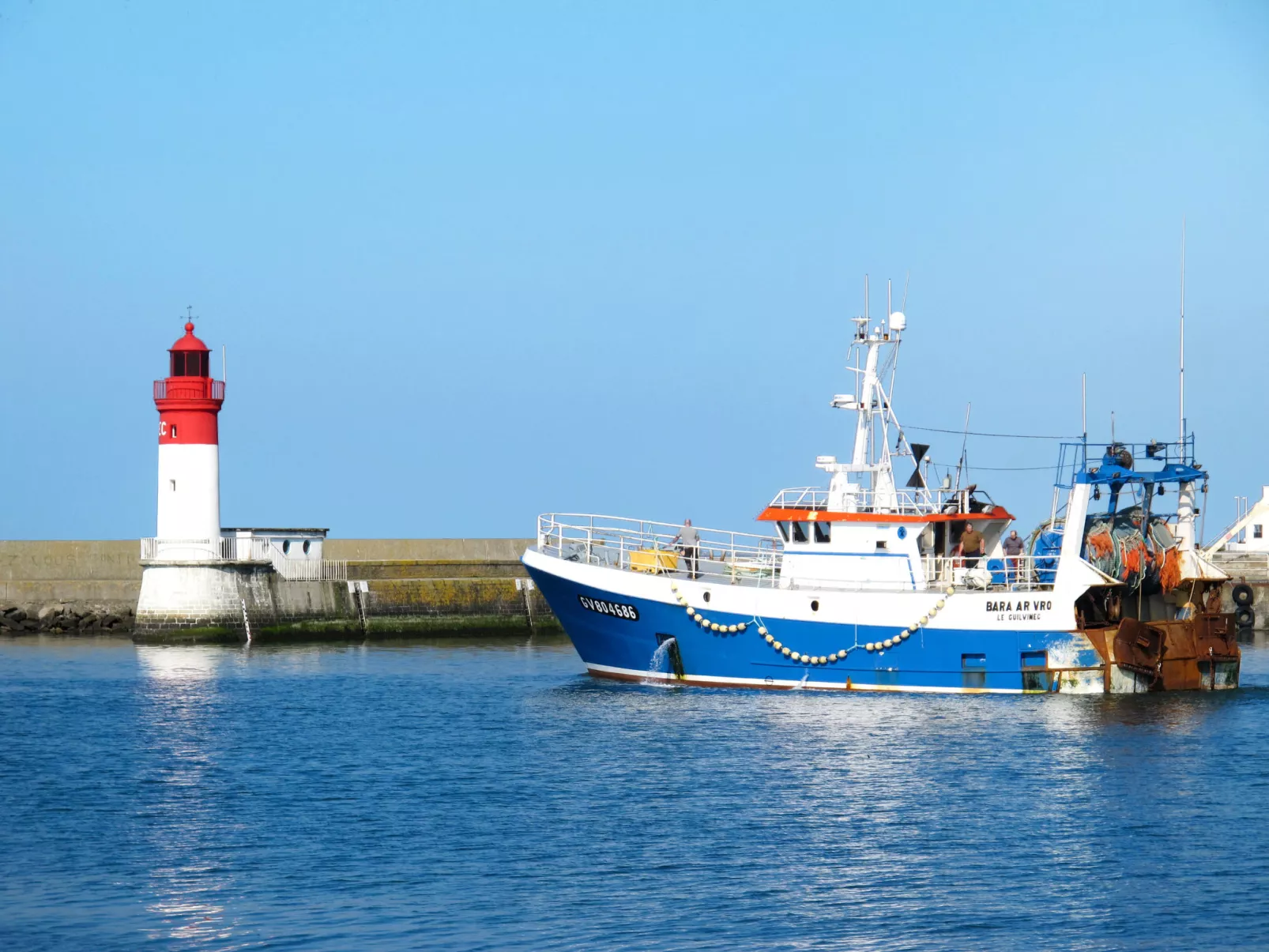 "Men Meur" mit Blick auf das Wasser-Omgeving