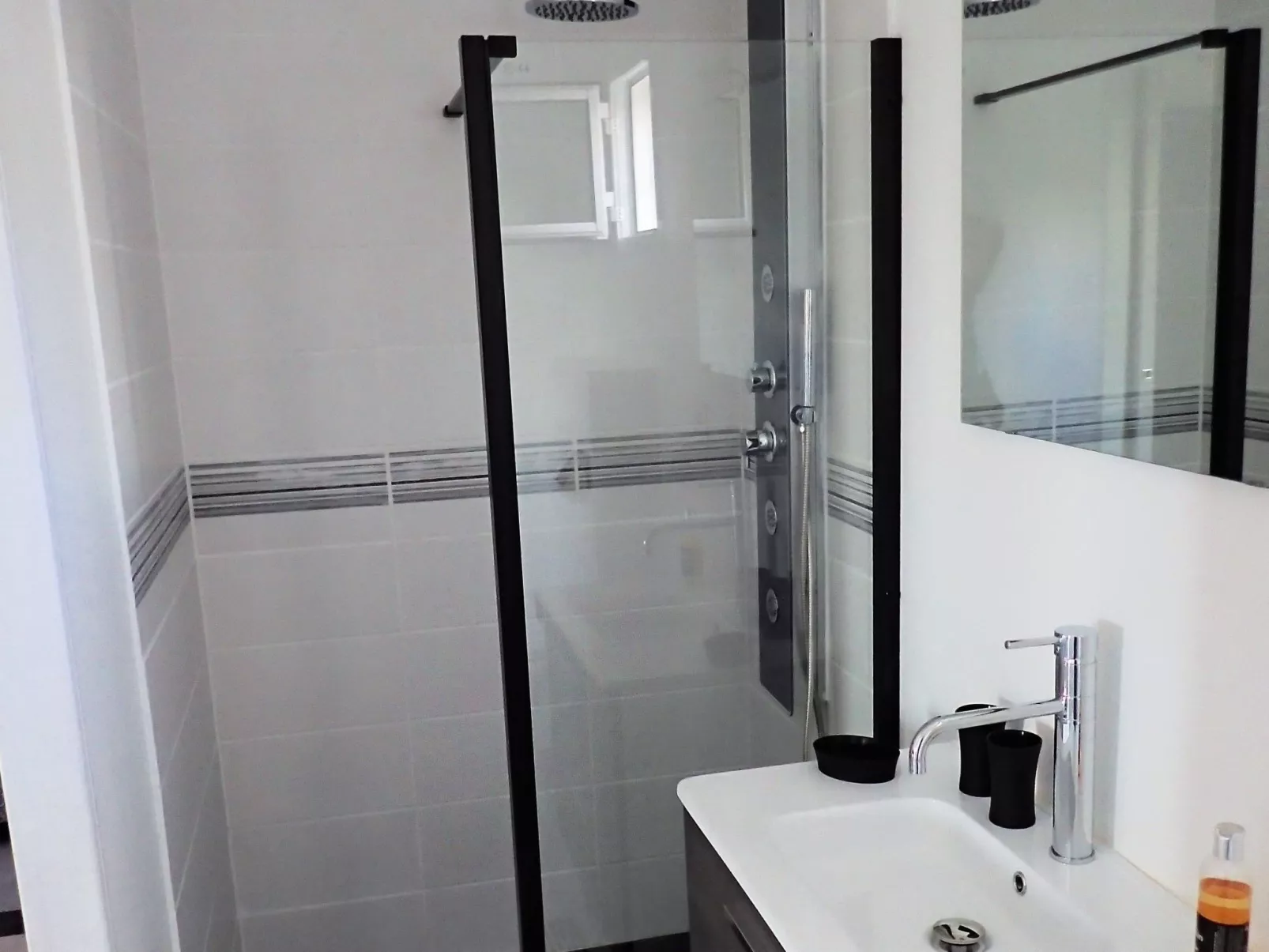 Ein gemütliches Nest im Herzen der Ardèche Méridionnale-Binnen