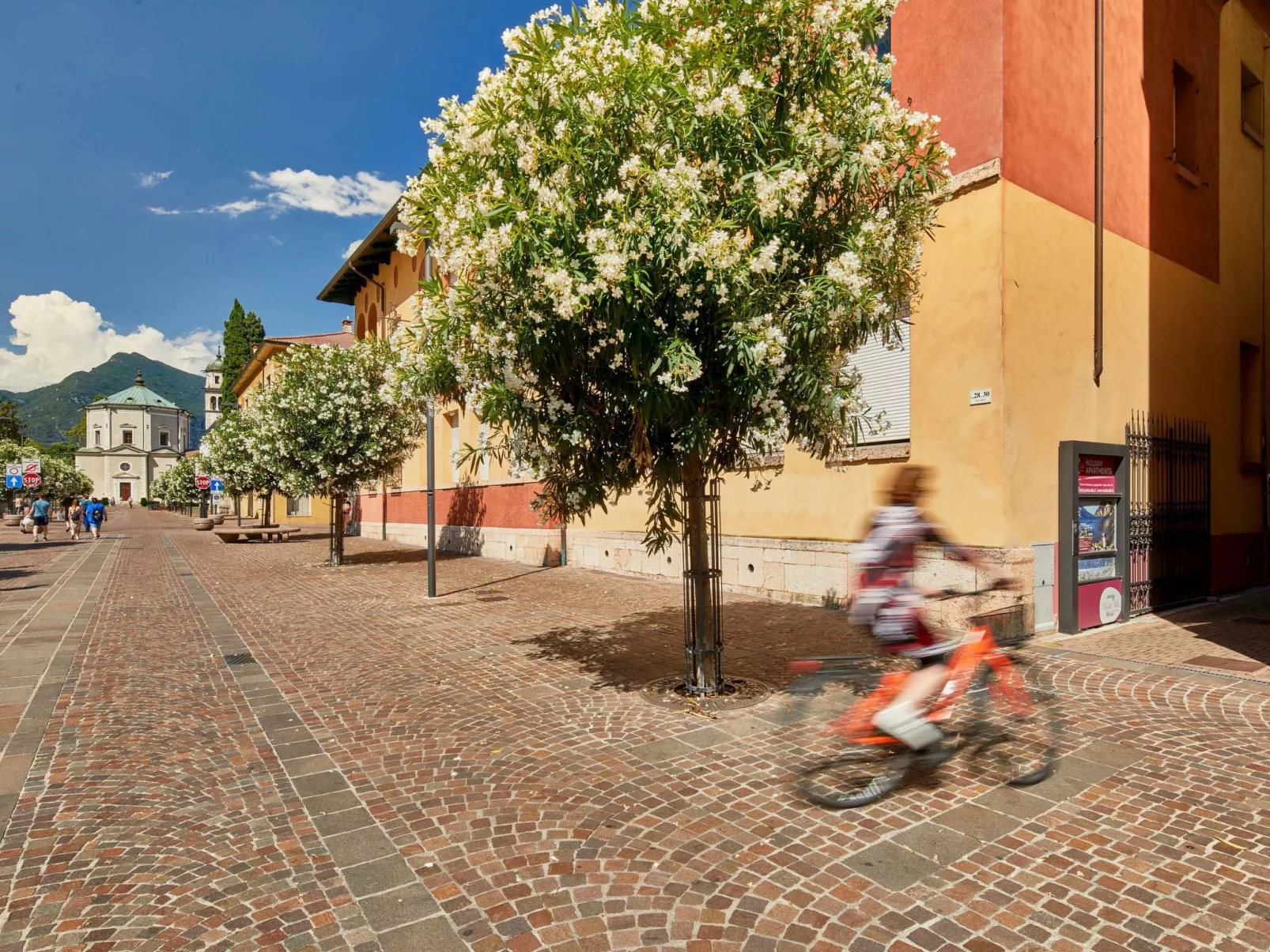 Freistehende Villa mit großem Innenhof BV7