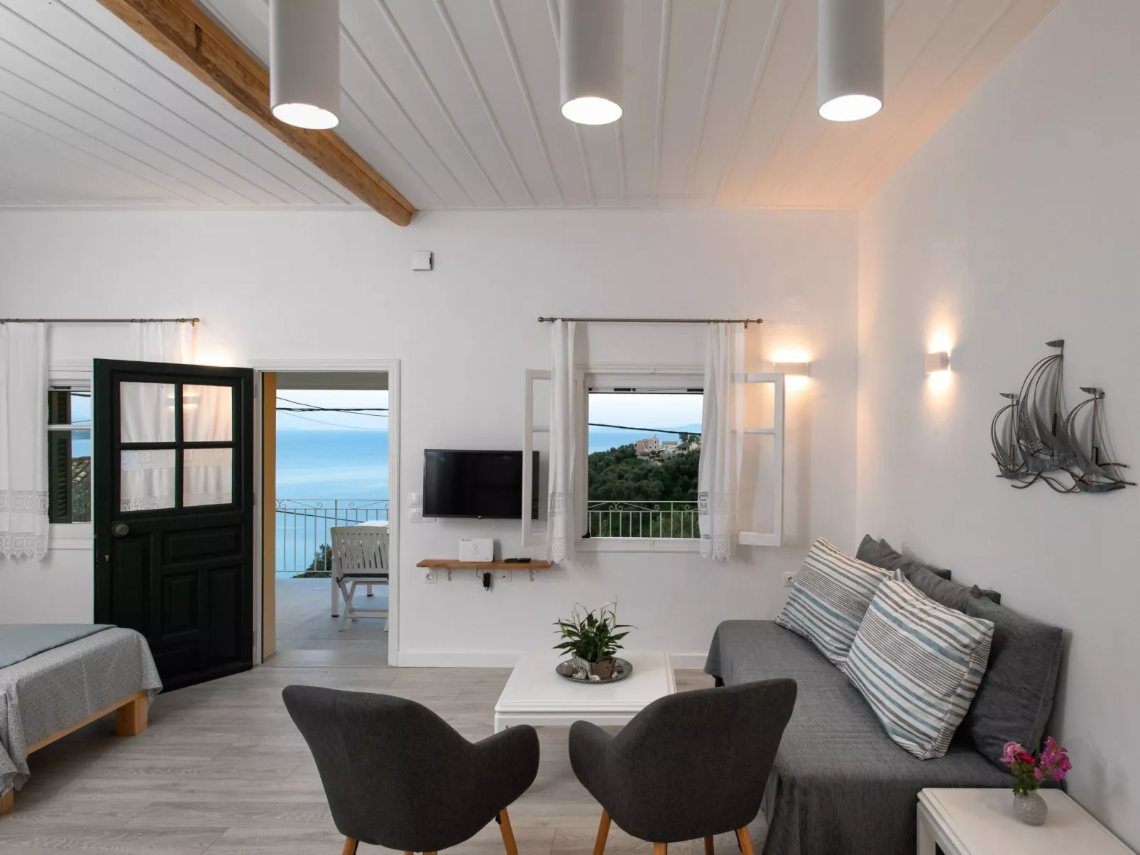 Studio mit atemberaubendem Blick auf das Meer