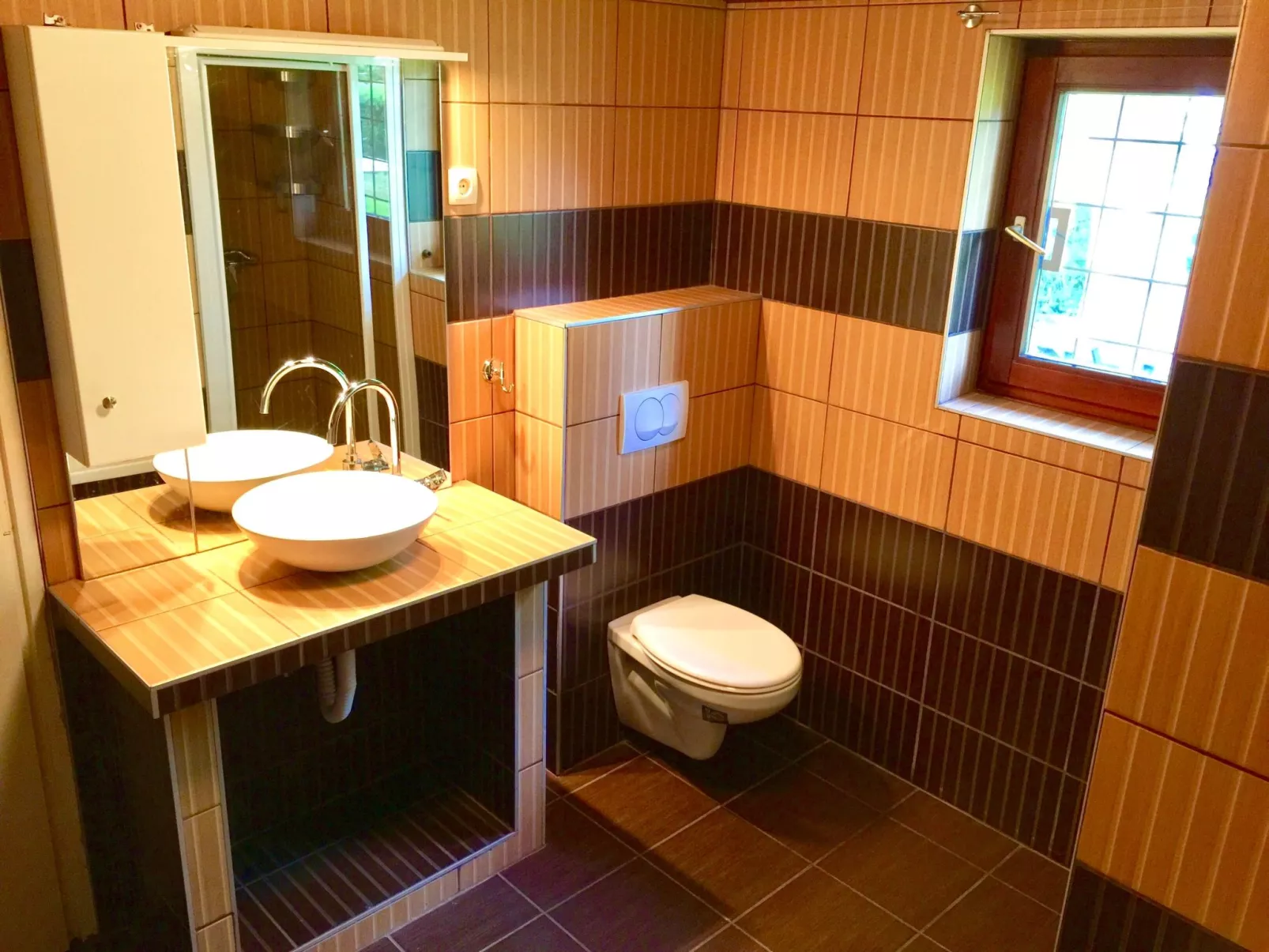 Großes Ferienhaus in Siófok mit Privatem Pool-Binnen