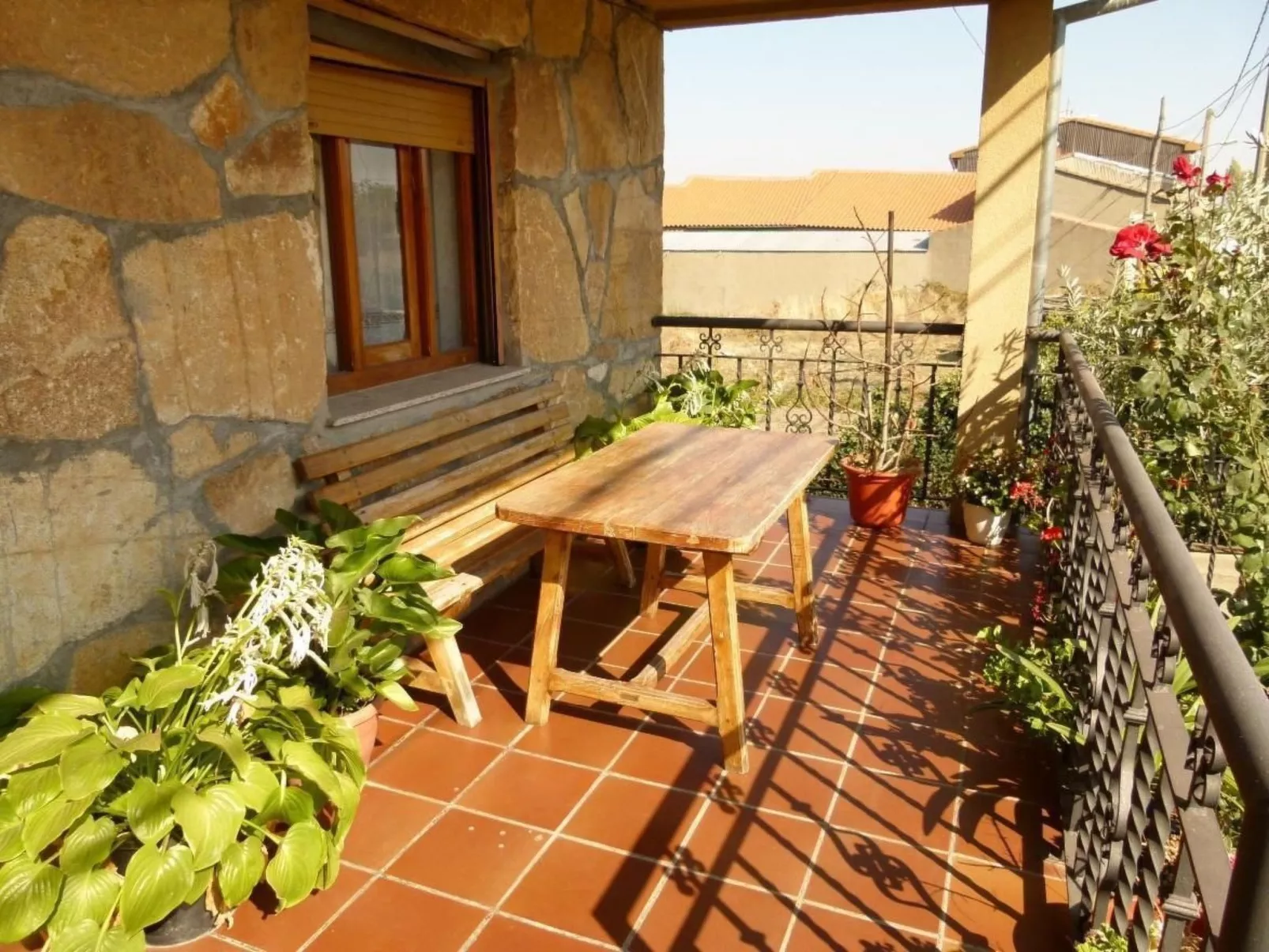Sehr gepflegtes Ferienhaus im typisch spanischen Stil mit Garten, zwei Terrasse-Image-tags.info