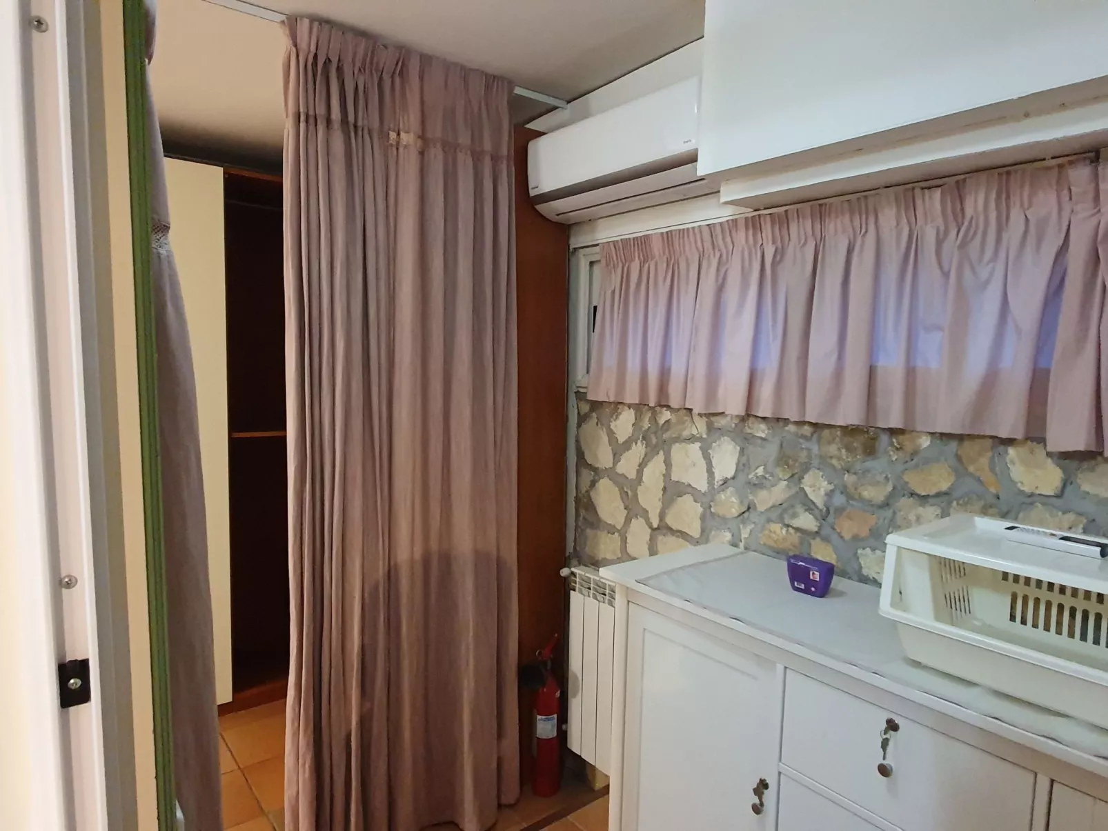 Zyklopenhaus. Erstaunliche Aussicht und privates Mini-Spa