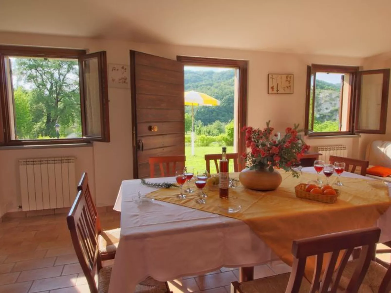 Wohnung in Apecchio mit Garten