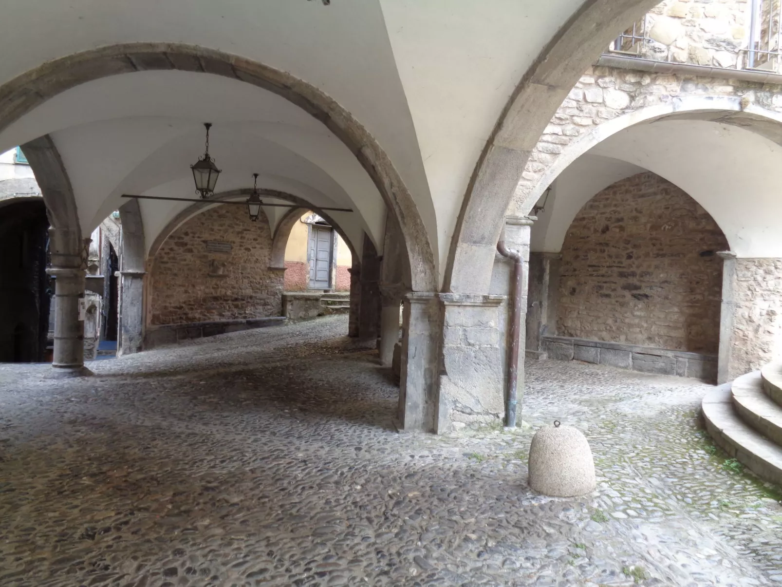 Panoramawohnung mit Balkon und Terrasse-Buiten