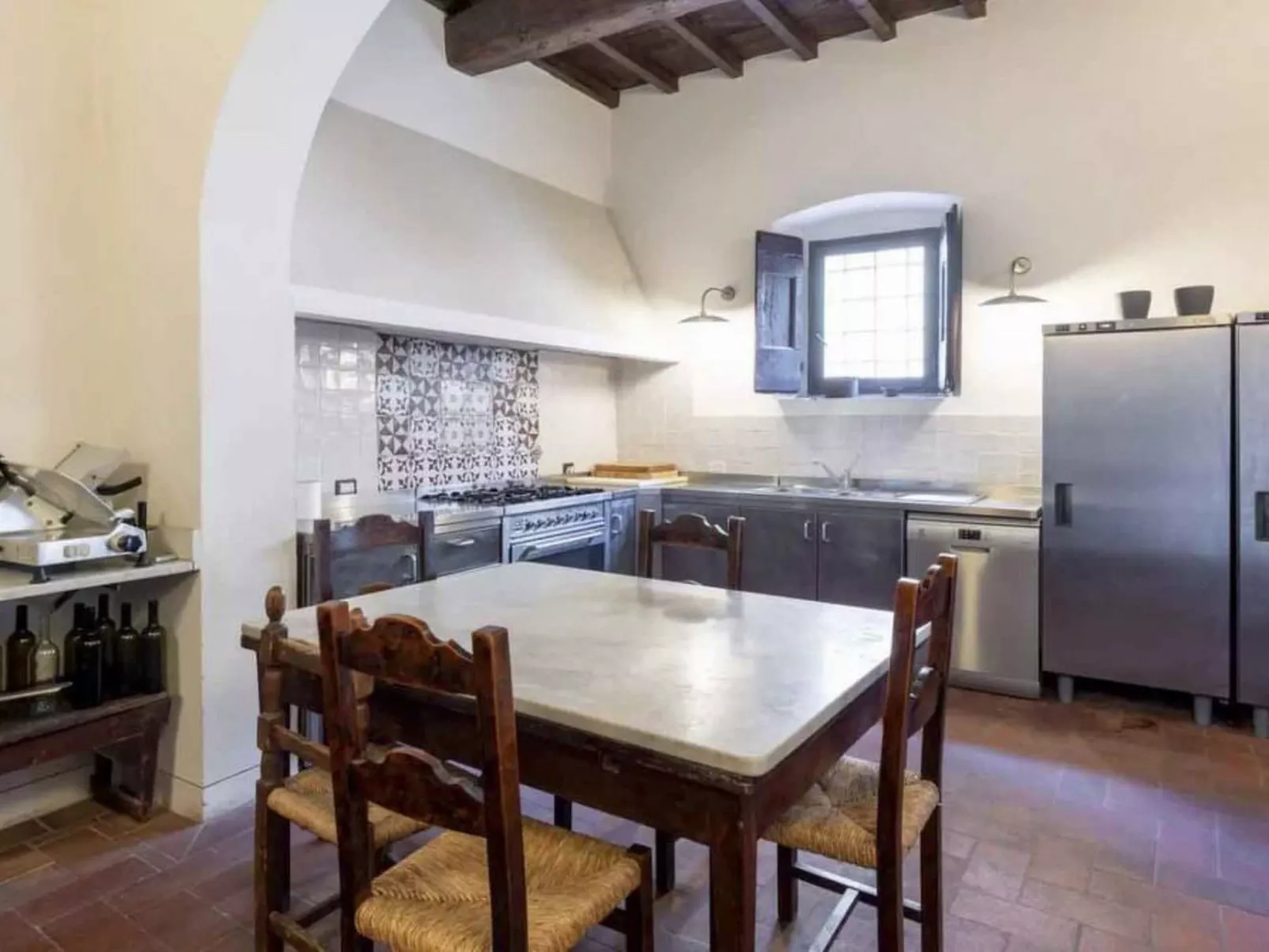 Wunderschöne Villa mit atemberaubender Aussicht und privatem Pool-Binnen