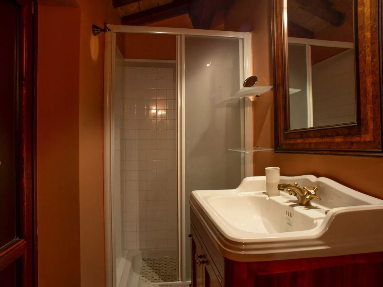 Villa mit privatem, halb versenkbarem Pool in Meeresnähe-Binnen