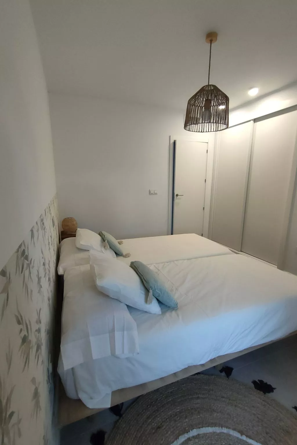 "La Invincible Moja" (Die unbesiegbare Moja)-Binnen