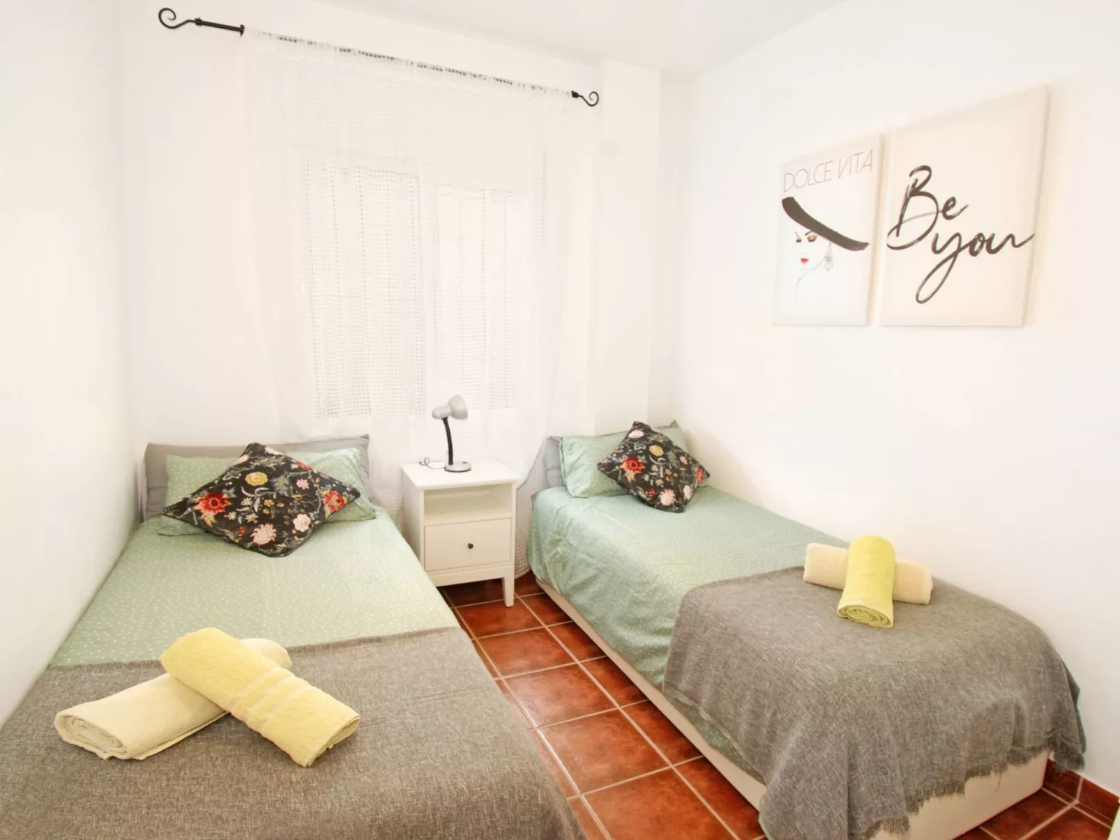 Ganzes Haus in Comares mit abschließbarem Parkplatz-Image-tags.info