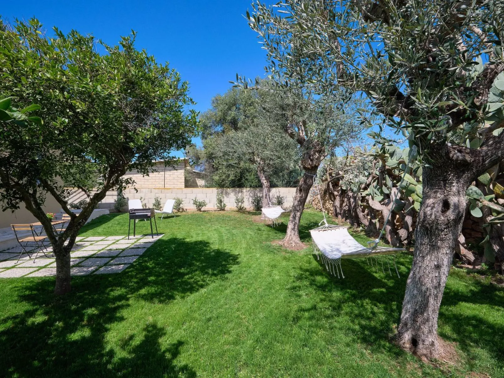 Villa Teti, mit Schwimmbad und in der Nähe des Strandes-Image-tags.info