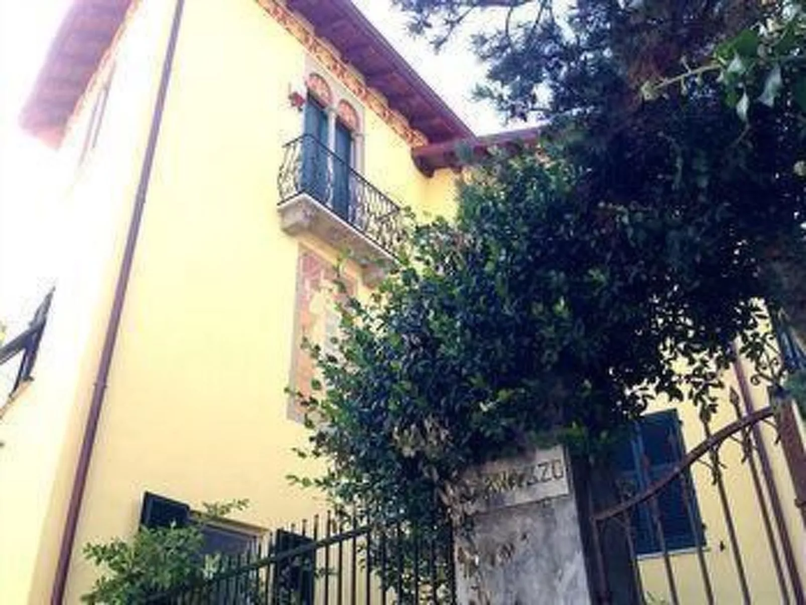 Penthouse mit Garten und privater Terrasse in Villa-Buiten