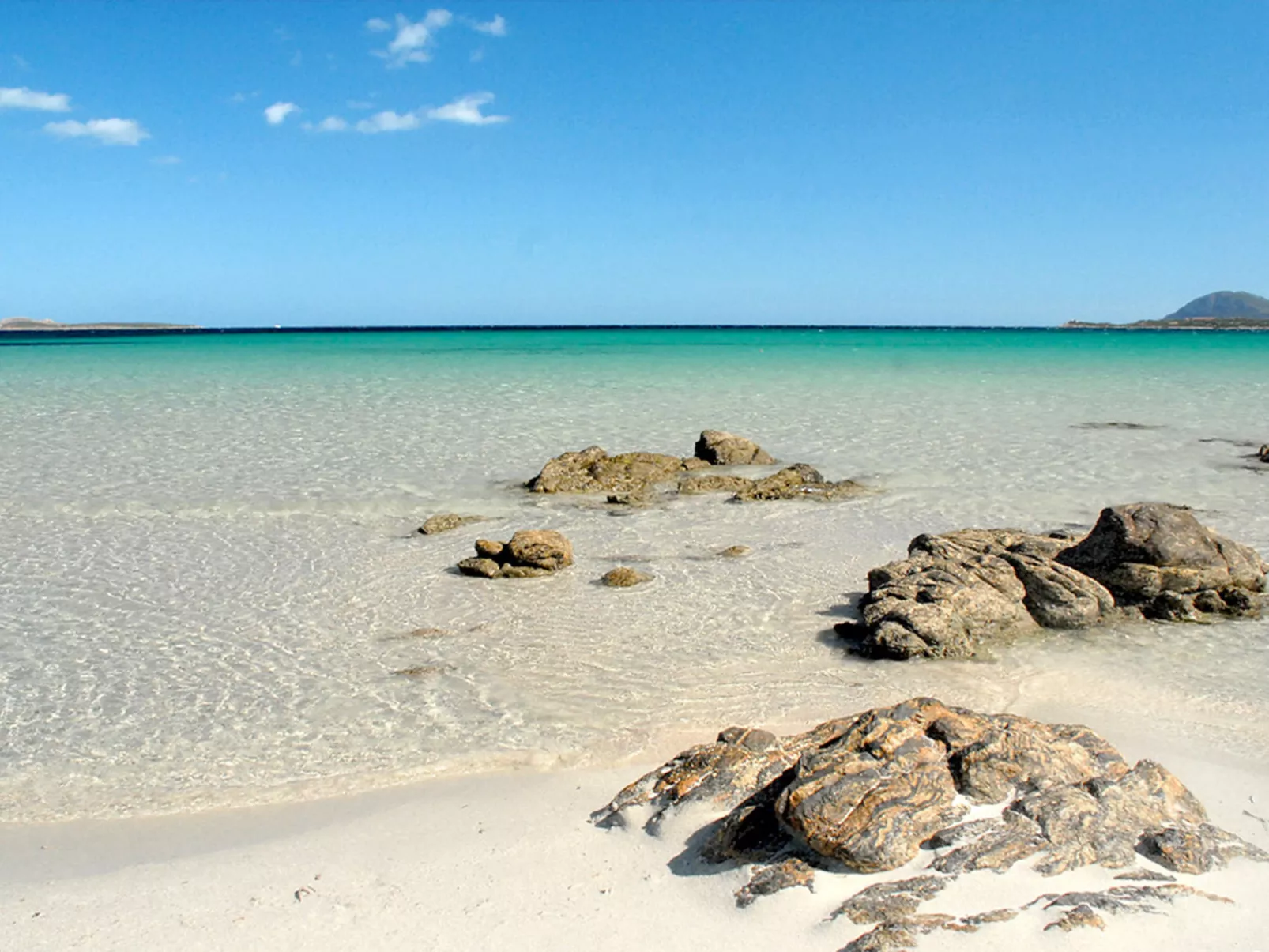 In Porto Cervo mit Gemeinschaftspool-Omgeving