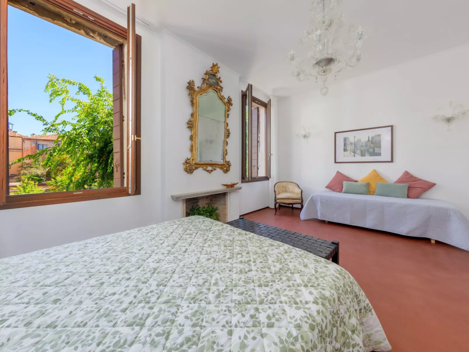 Casa dell'Aviatore große Gartenterrasse-Binnen