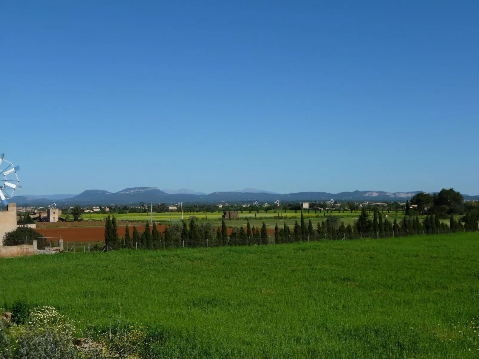 In Campos mit Privatem Pool-Buiten