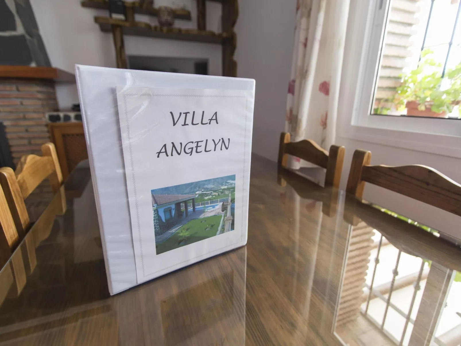 "Angelyn" mit Jacuzzi-Buiten