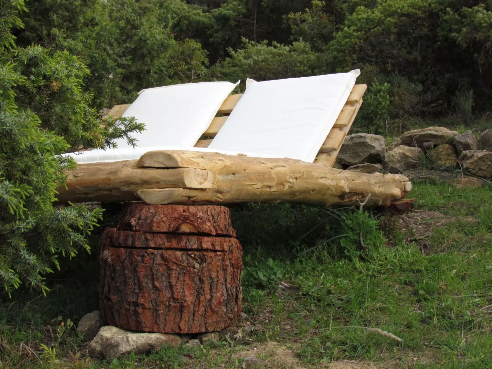 Unterkunft in einer Höhle mit Privatparkplatz