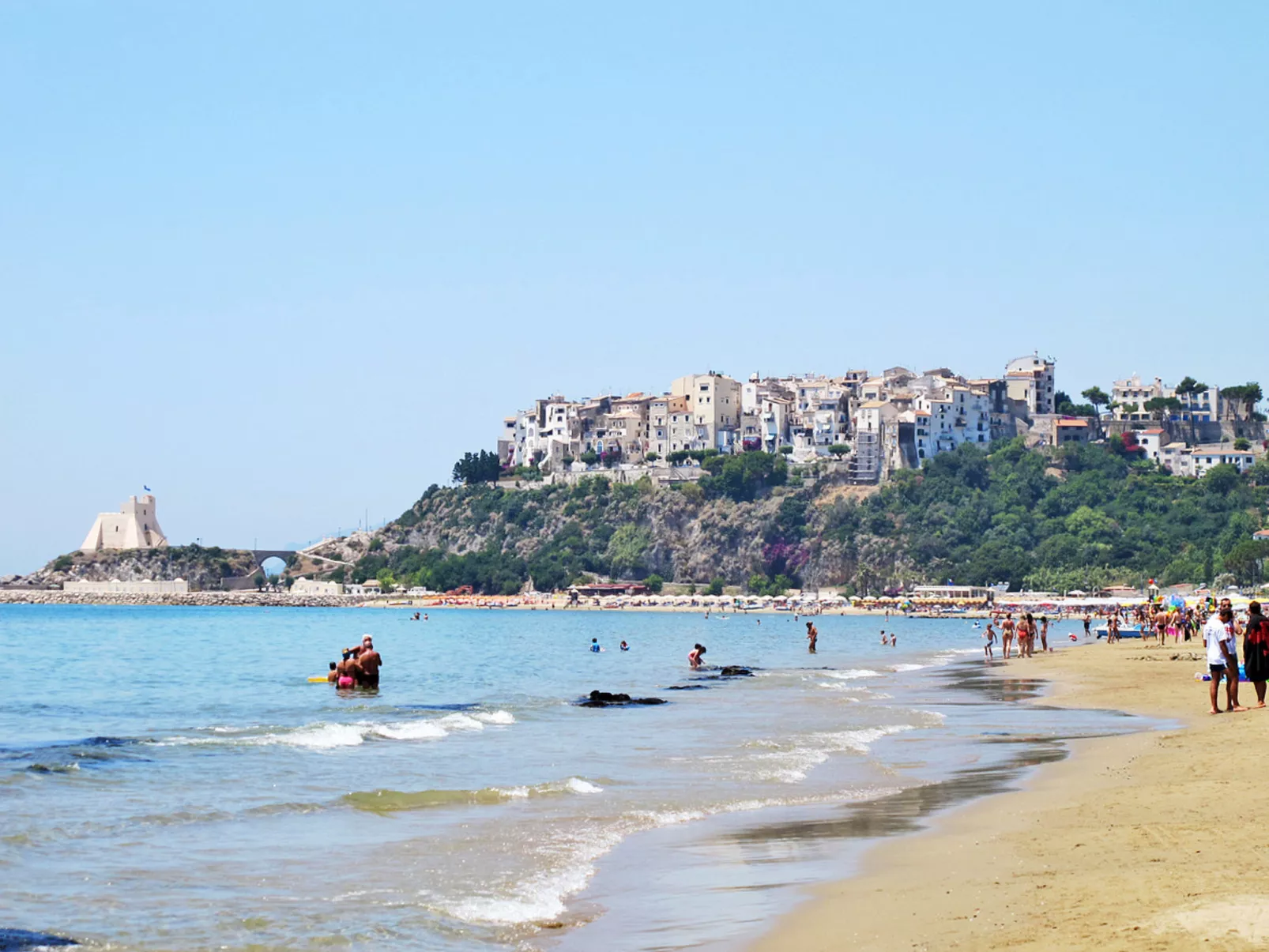 Haus in Sperlonga mit Terrasse und Grill-Omgeving