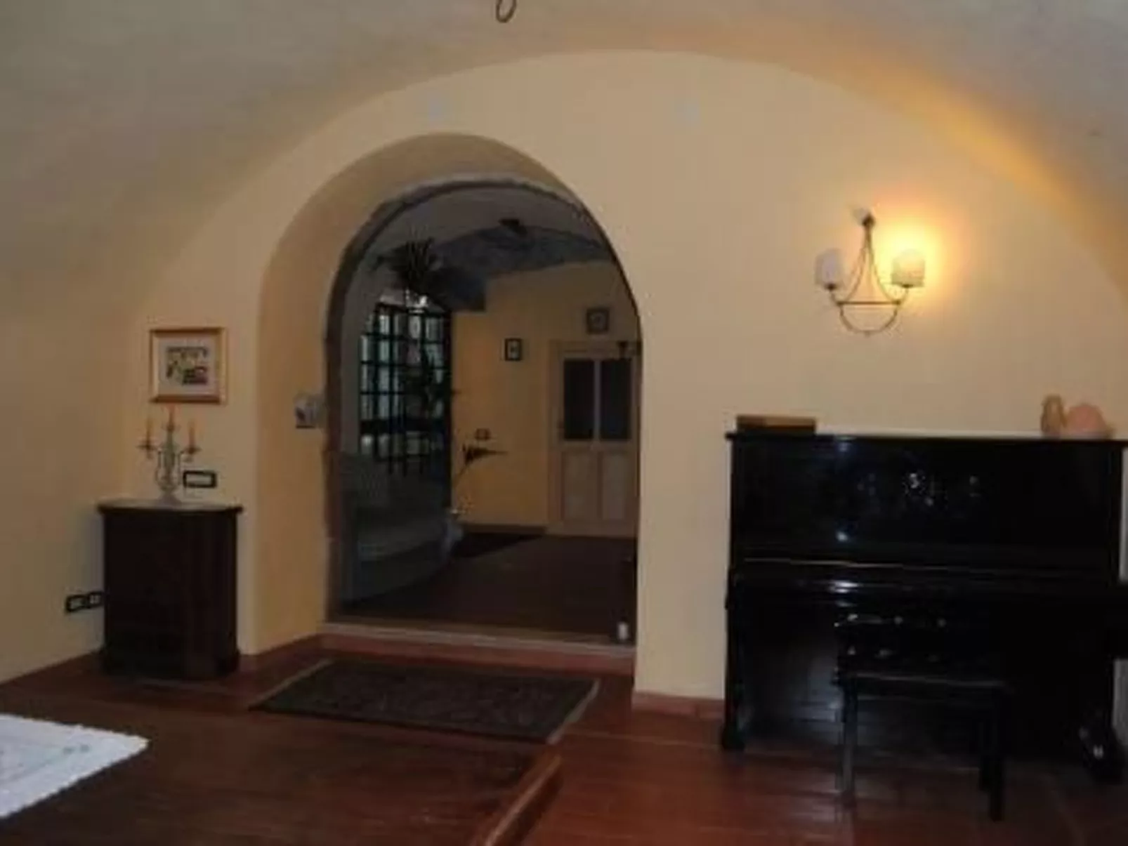 Altes Landhaus mit Schwimmbad und viel Grün-Binnen