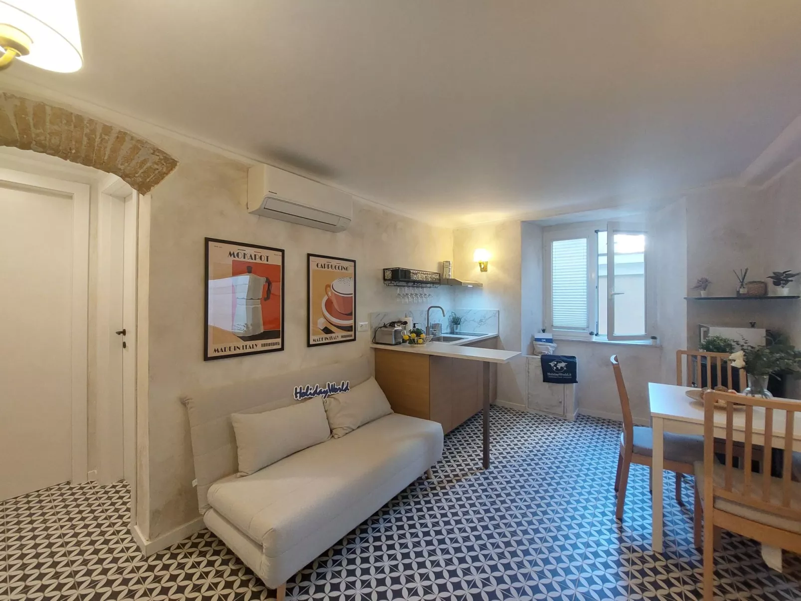 Edo's Lair von Holiday World