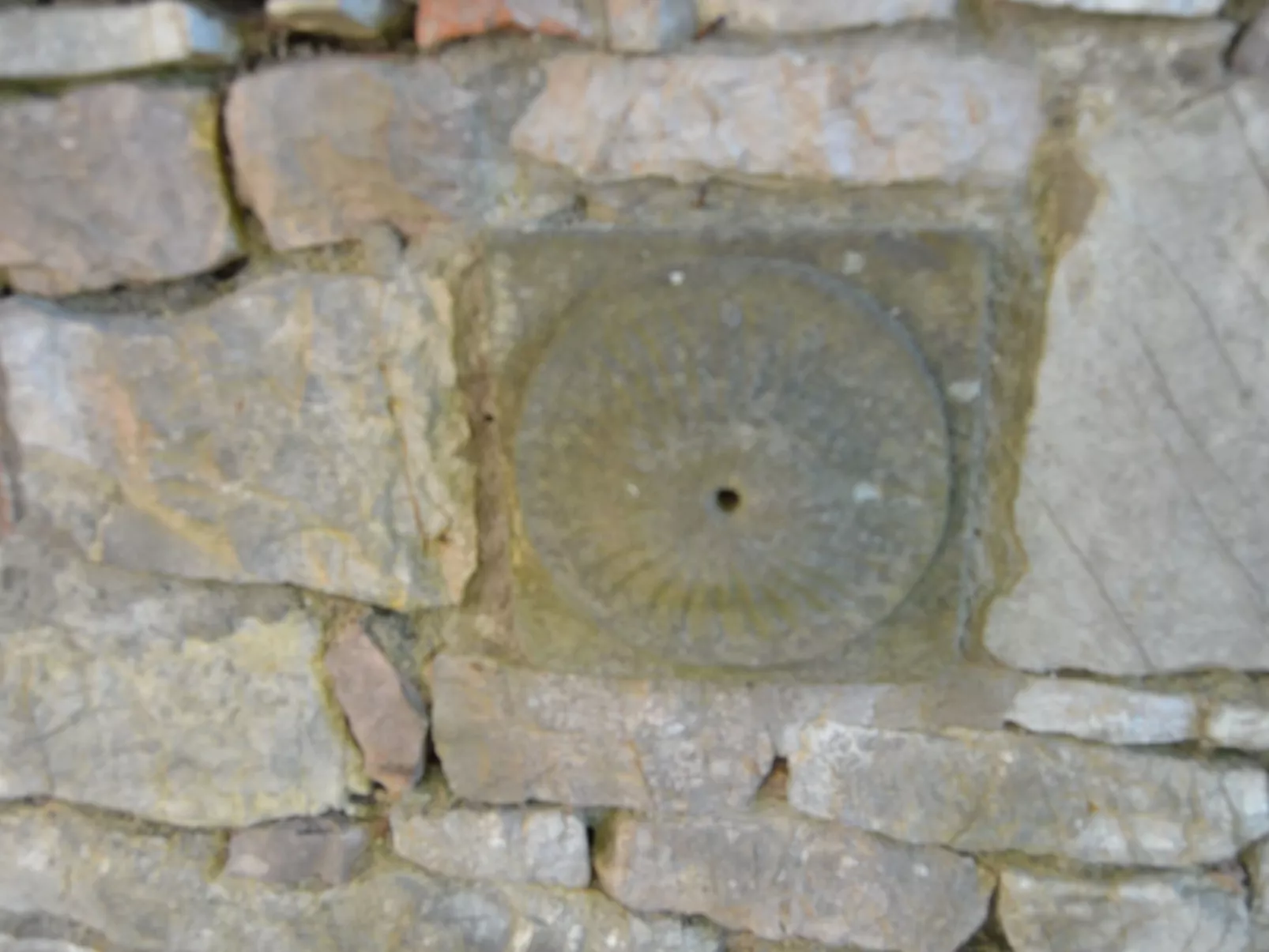 Altes Steinhaus mit Garten