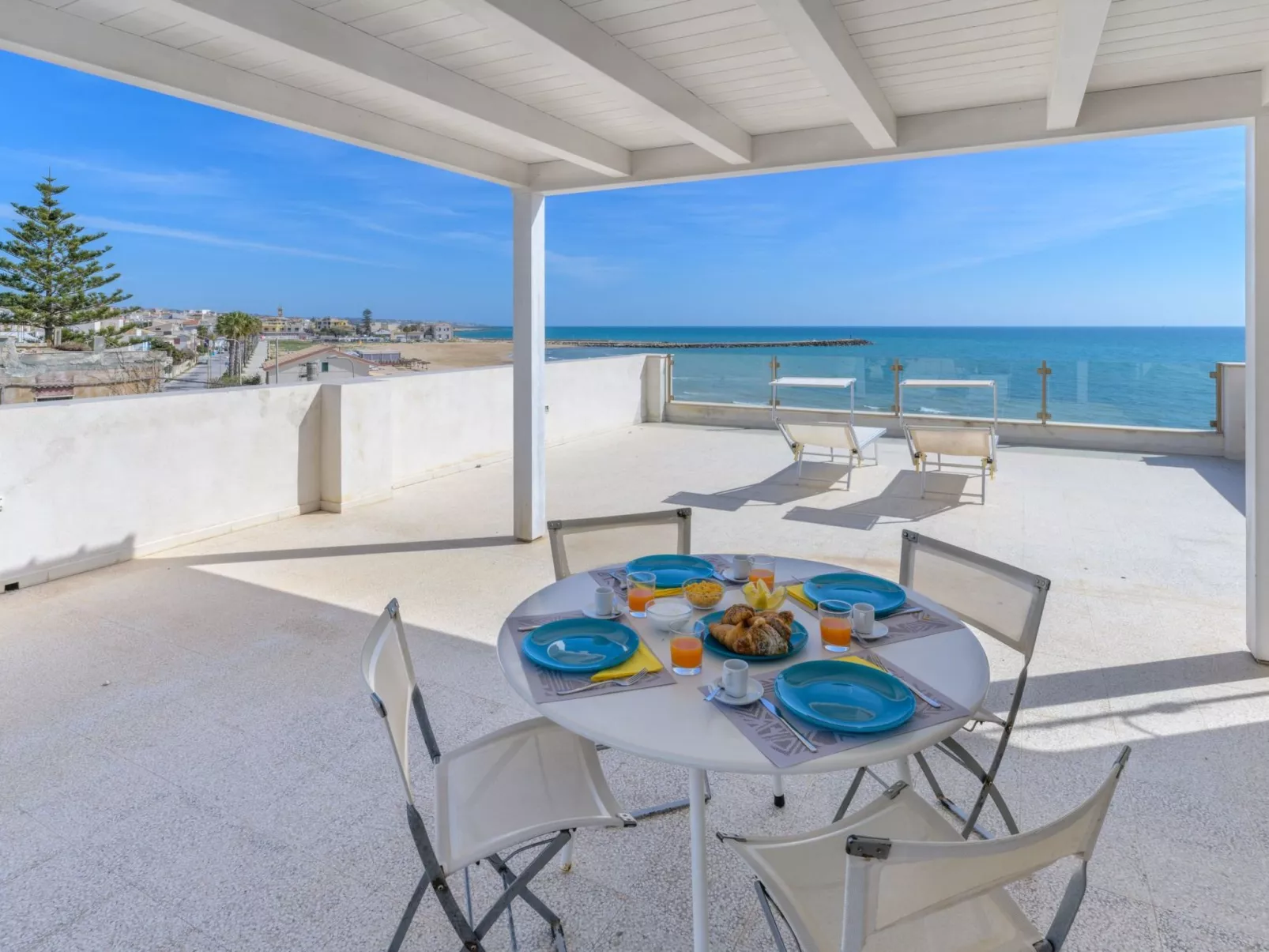 In Donnalucata mit Grill und Terrasse