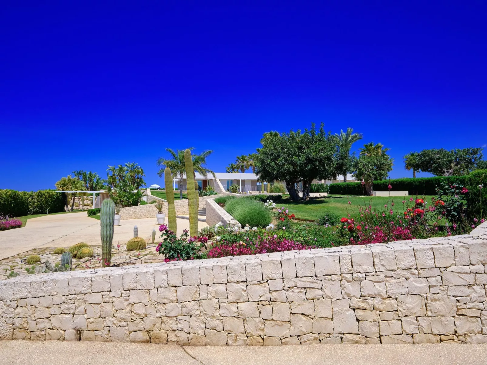 Anthea, Villa mit Pool und Fußball-Tennisplatz nur wenige Kilometer vom Strand