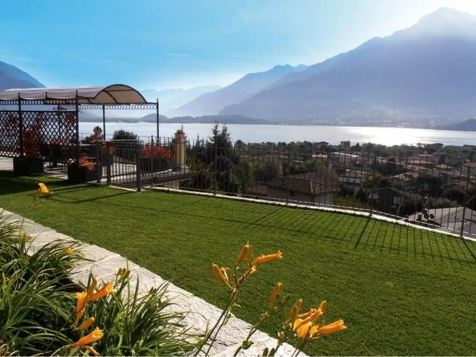 Jugendstilvilla mit Blick auf den Comer See-Image-tags.info