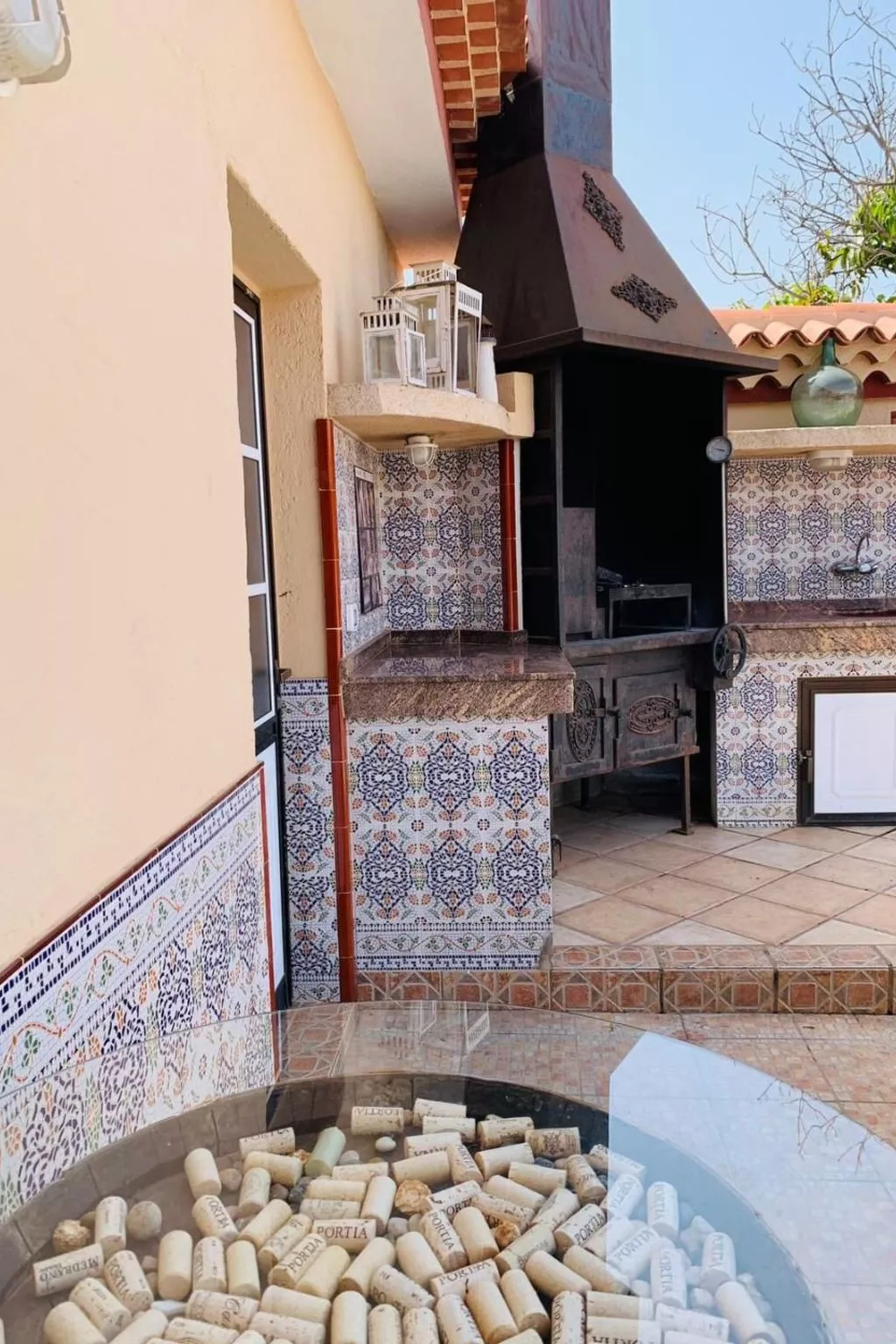 "Floratere" mit Terrasse-Buiten