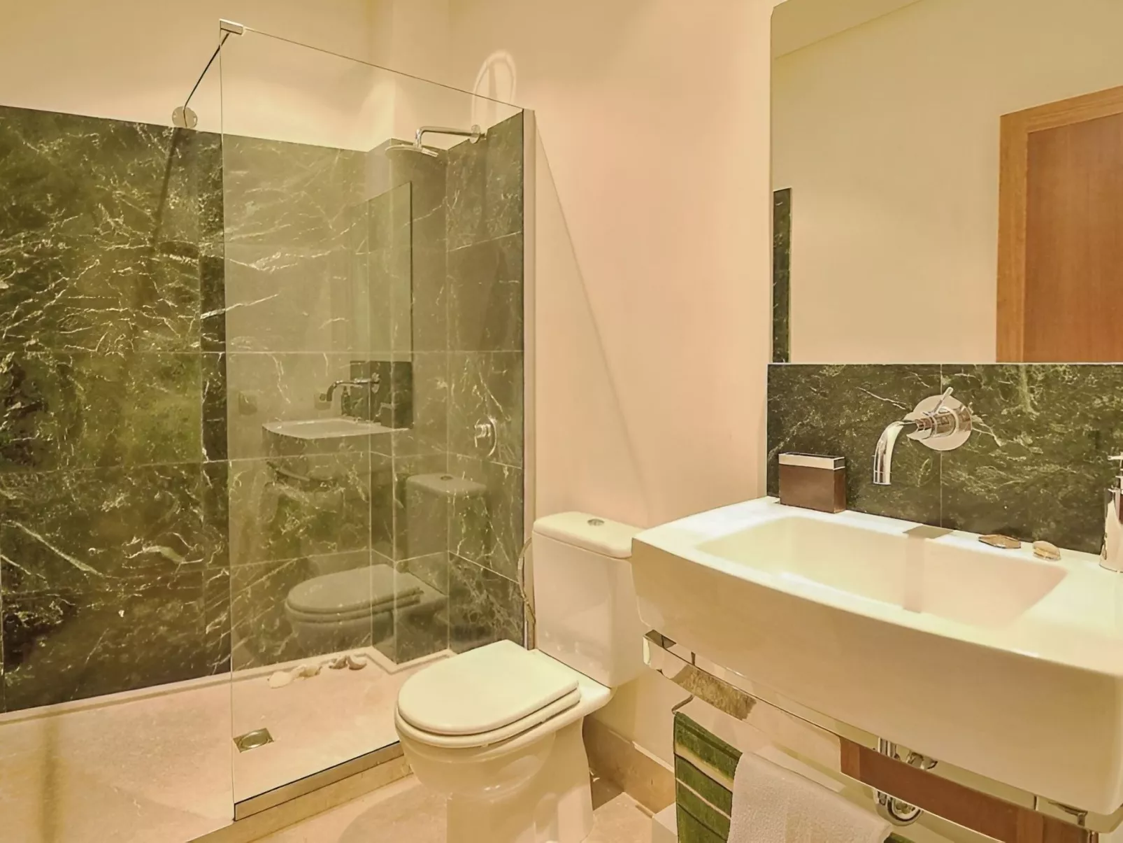 Chalet "Sacoma" mit Garten, Grill und Terrasse-Binnen