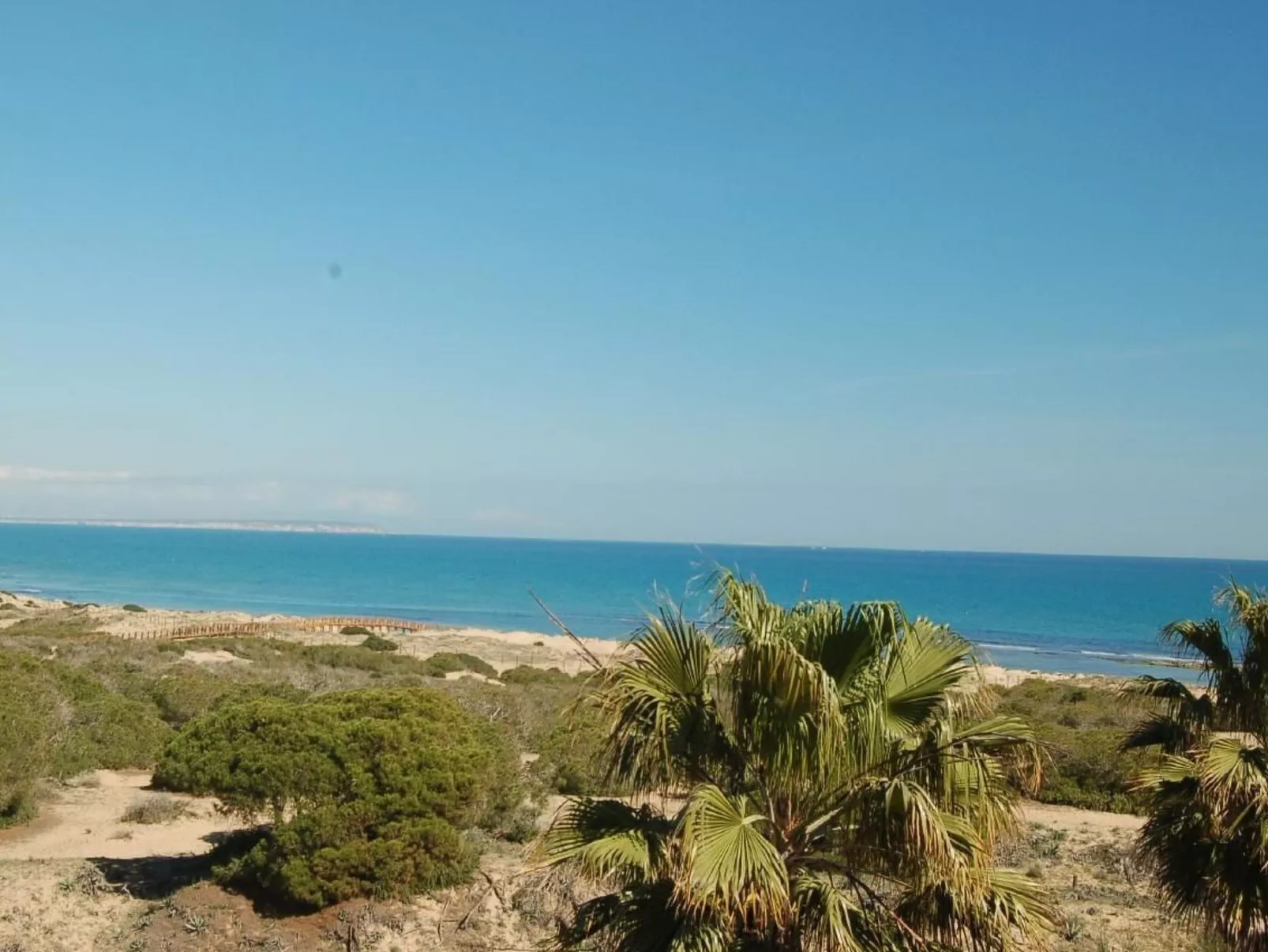 "Pinada Beach" mit Schwimmbad-Buiten