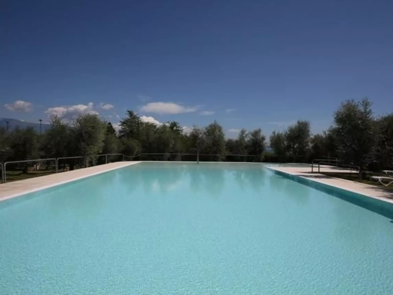 Appartement in Villaggio Sanghen mit Garten, Terrasse und gemeinsamem Pool