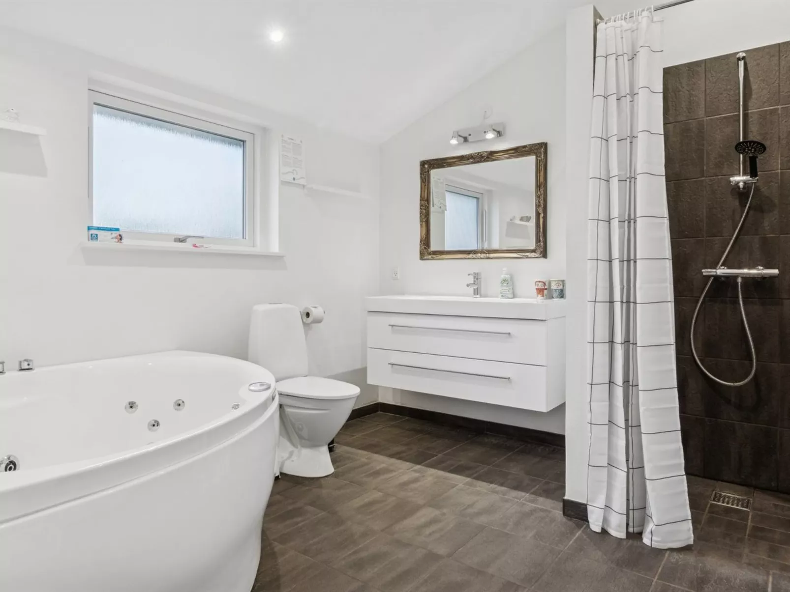 "Siegfried" - 300m to the fjord-Binnen