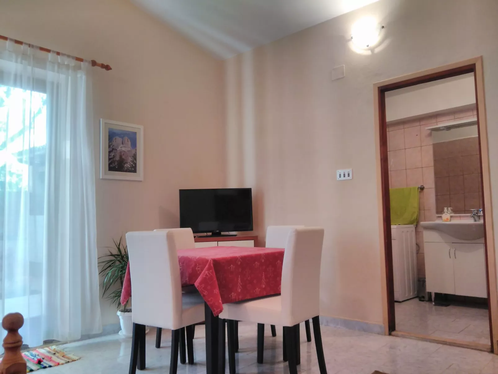 Studio-Apartment mit Meerblick in der Nähe des Strandes-Binnen