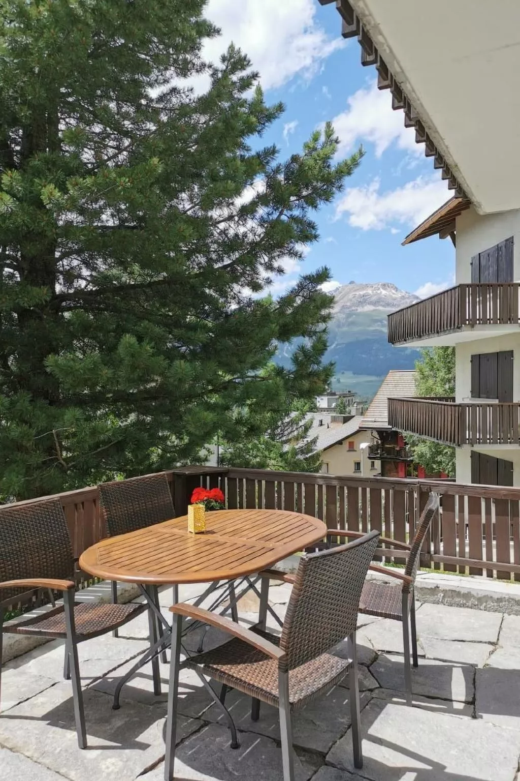 Chesa Andrea, EG-Binnen