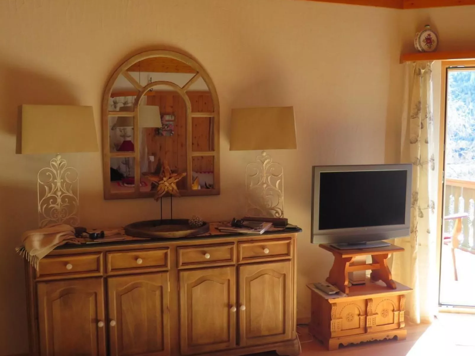 Chesa Azalee 10-Binnen