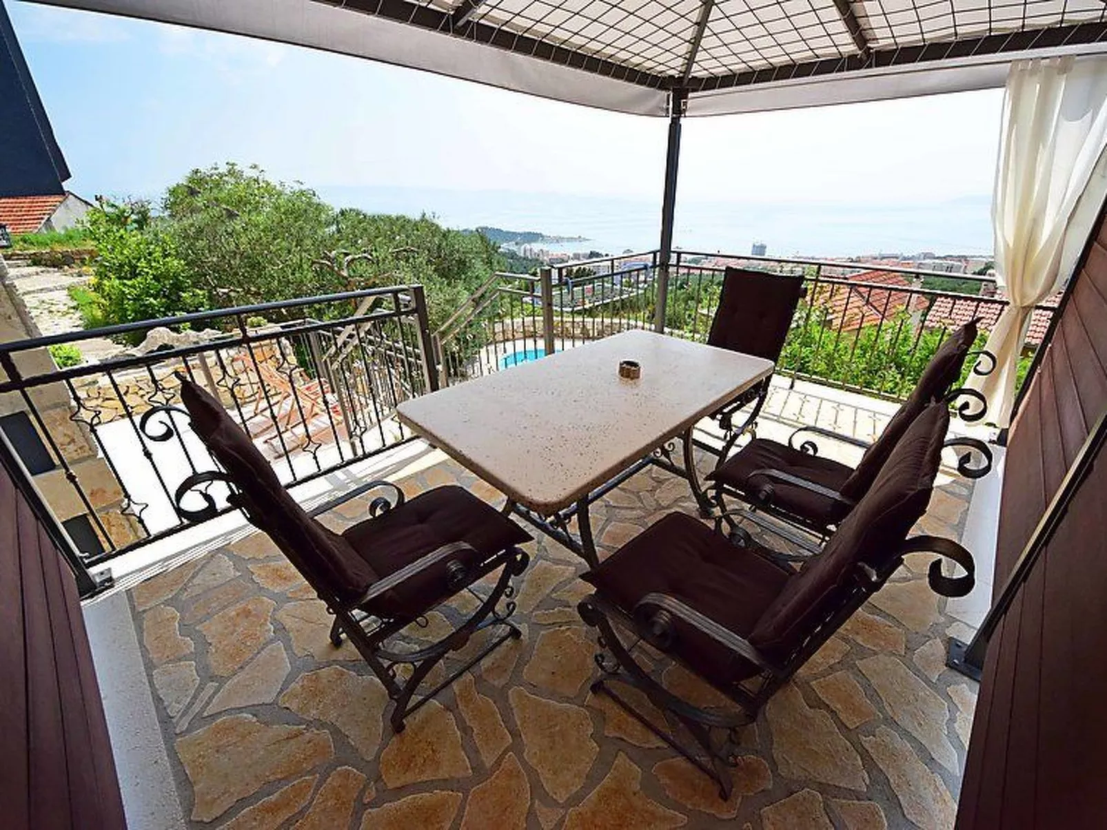 Villa Belvedere mit beheiztem Schwimmbad, Garten-Buiten